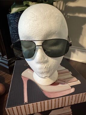 Classic Aviator Sunglasses in Dark Green Lenses